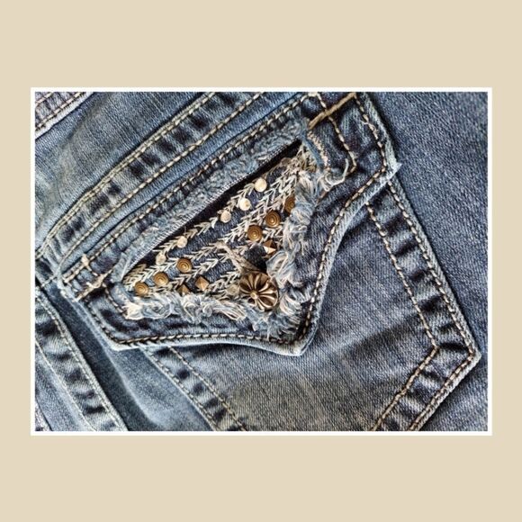 APT 9 Straight Leg   jean Capri P/6 Waist  15.5 In - Picture 4 of 5